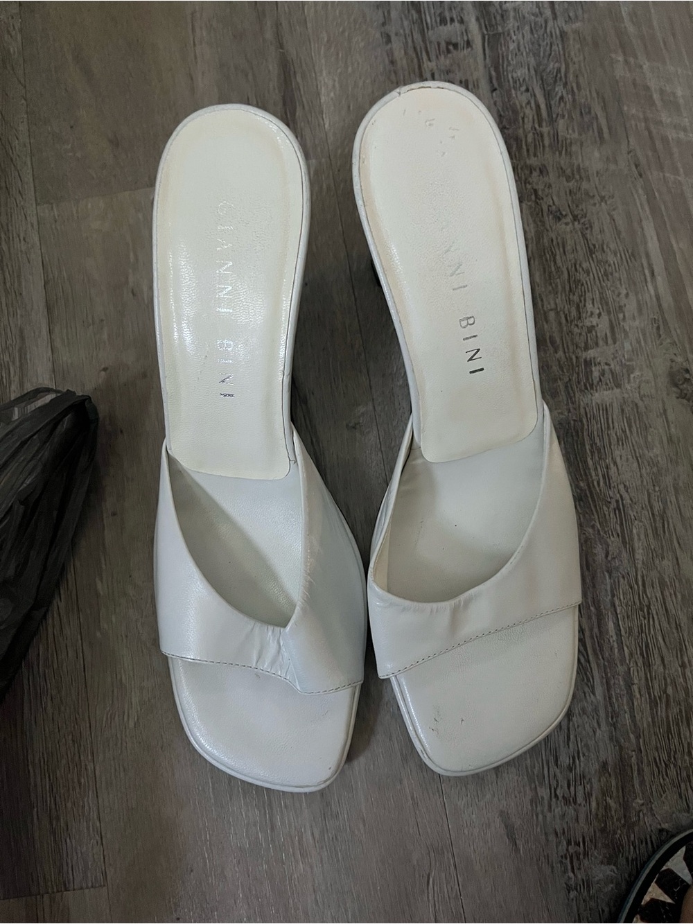 Gianni Bini White Slide Mules
